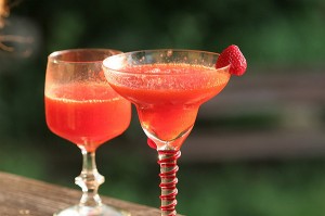 limonate-luleshtrydhe-receta-pije-cocktails